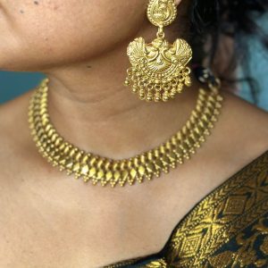 gold polish floral dangler